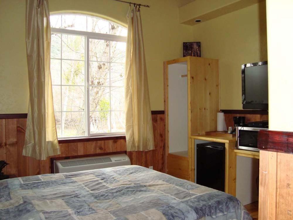 Sequoia Riverfront Cabins Three Rivers Chambre photo
