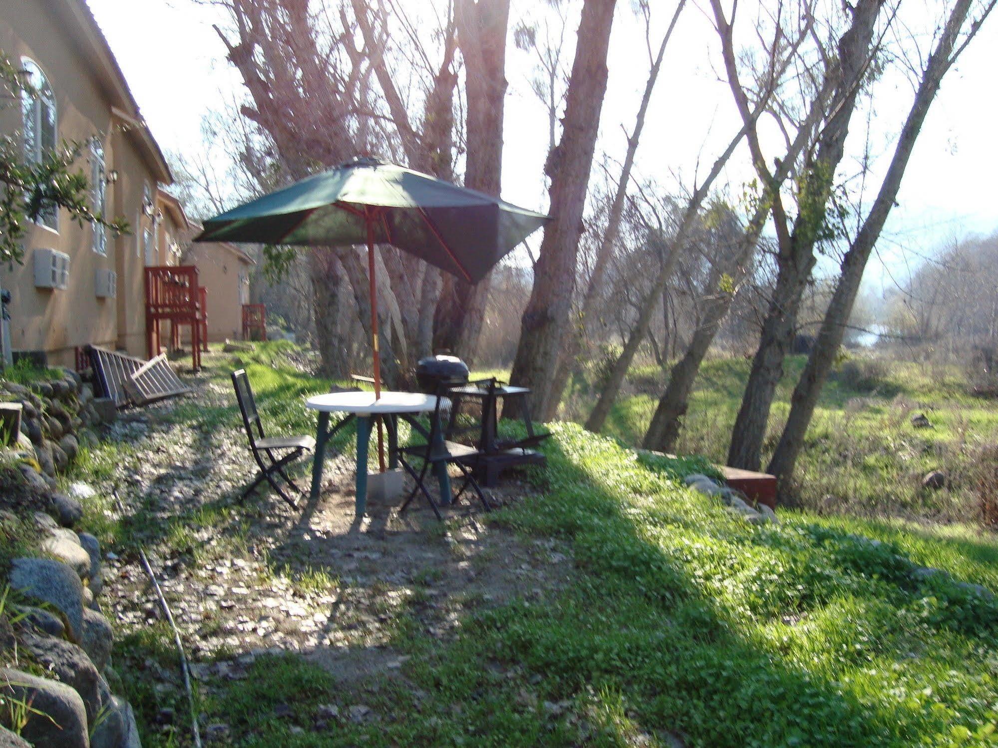 Sequoia Riverfront Cabins Three Rivers Extérieur photo